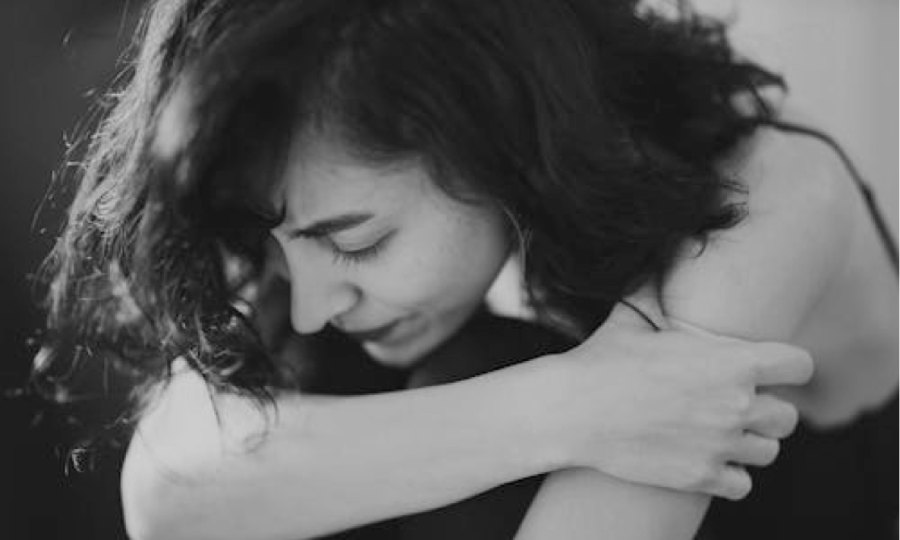 ¿Cómo apoyar a mi pareja si está emocionalmente devastada por una pérdida?